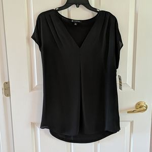 NWT INC Black V-neck Top